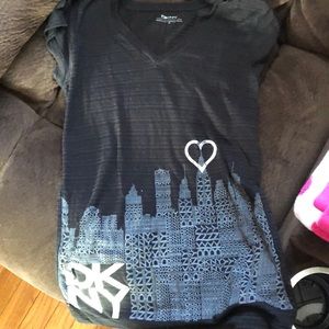 Dkny top